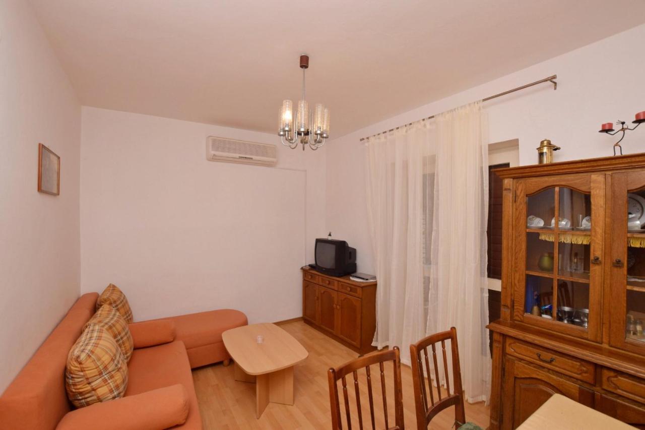 Apartments Andrija Pirovac Buitenkant foto